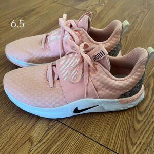 Nike renew in-season tr 9